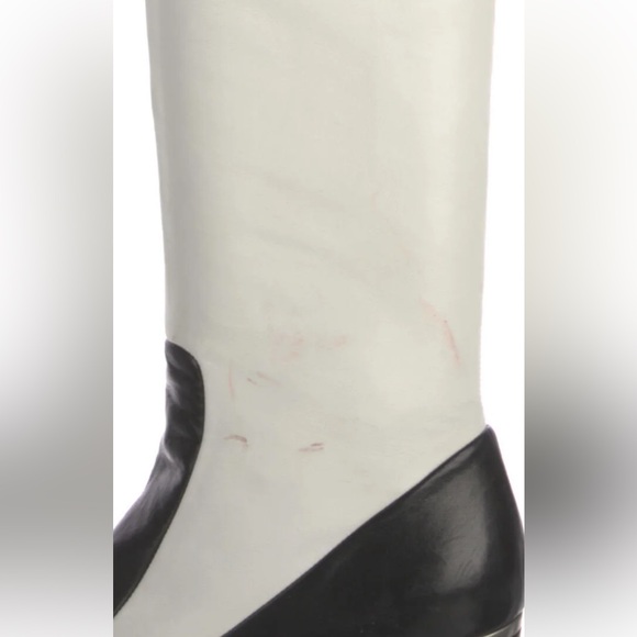 Celine - Picture 5 of 9